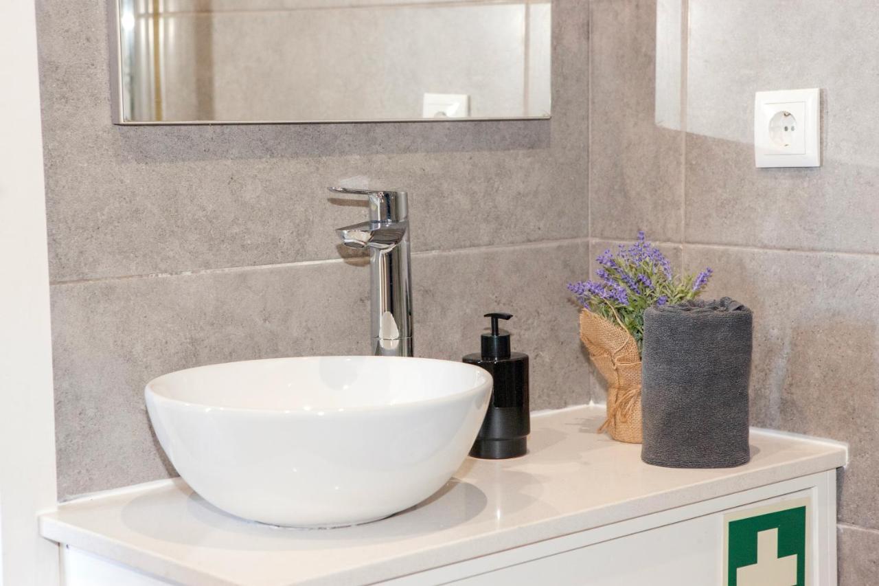 Host Wise - Amadeo Apartments Vila Nova de Gaia Ngoại thất bức ảnh